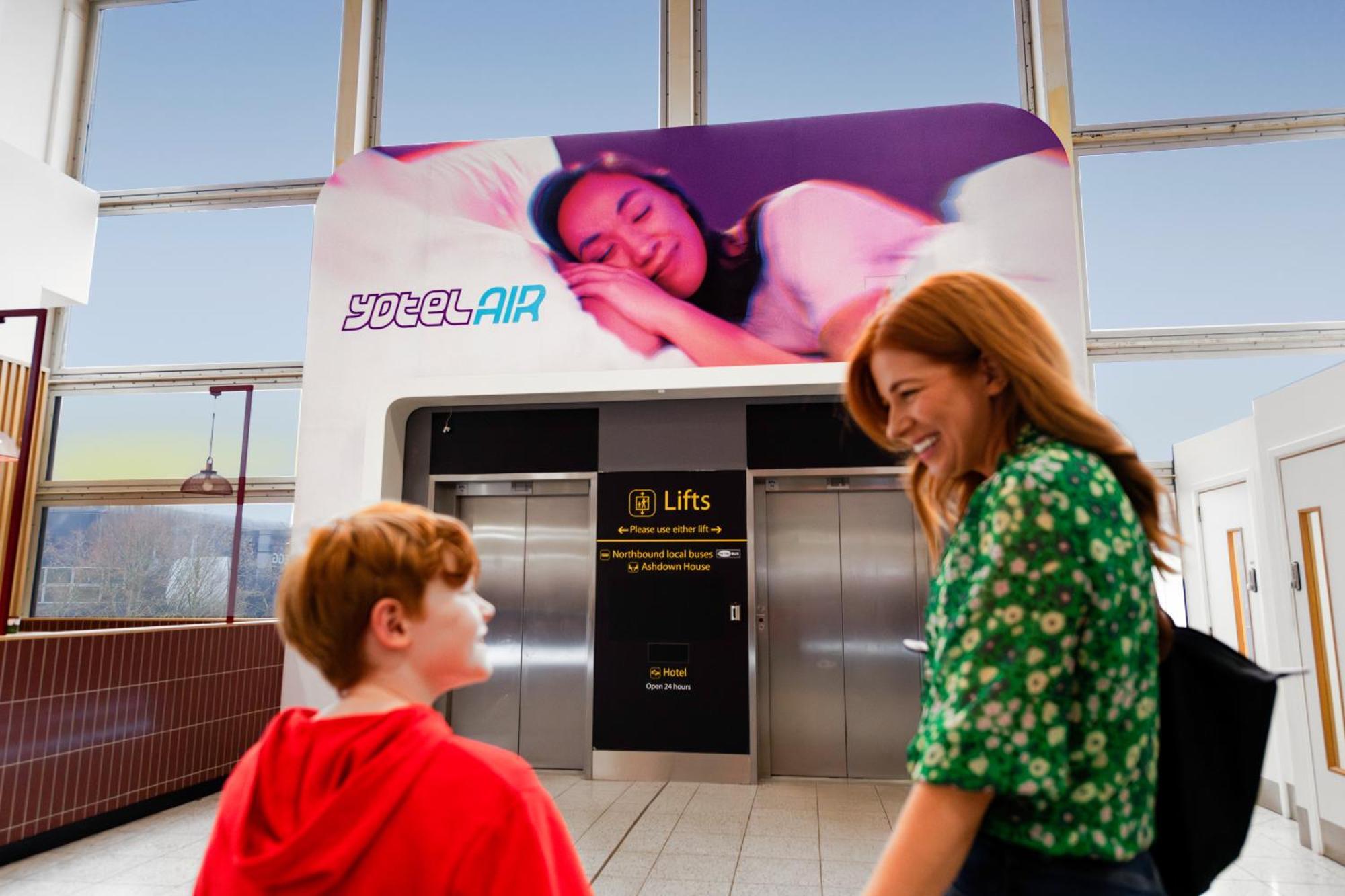 Yotelair London Gatwick Airport Хорли Экстерьер фото