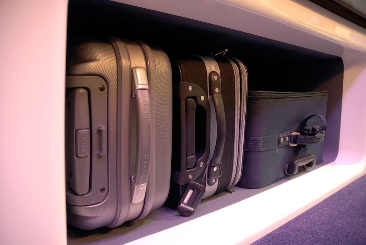 Yotelair London Gatwick Airport Хорли Экстерьер фото